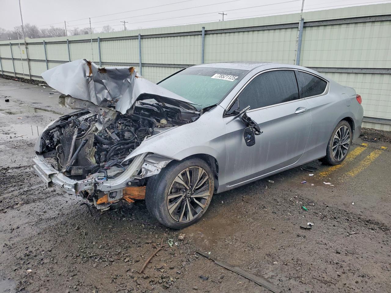 Salvage Honda Accord Image