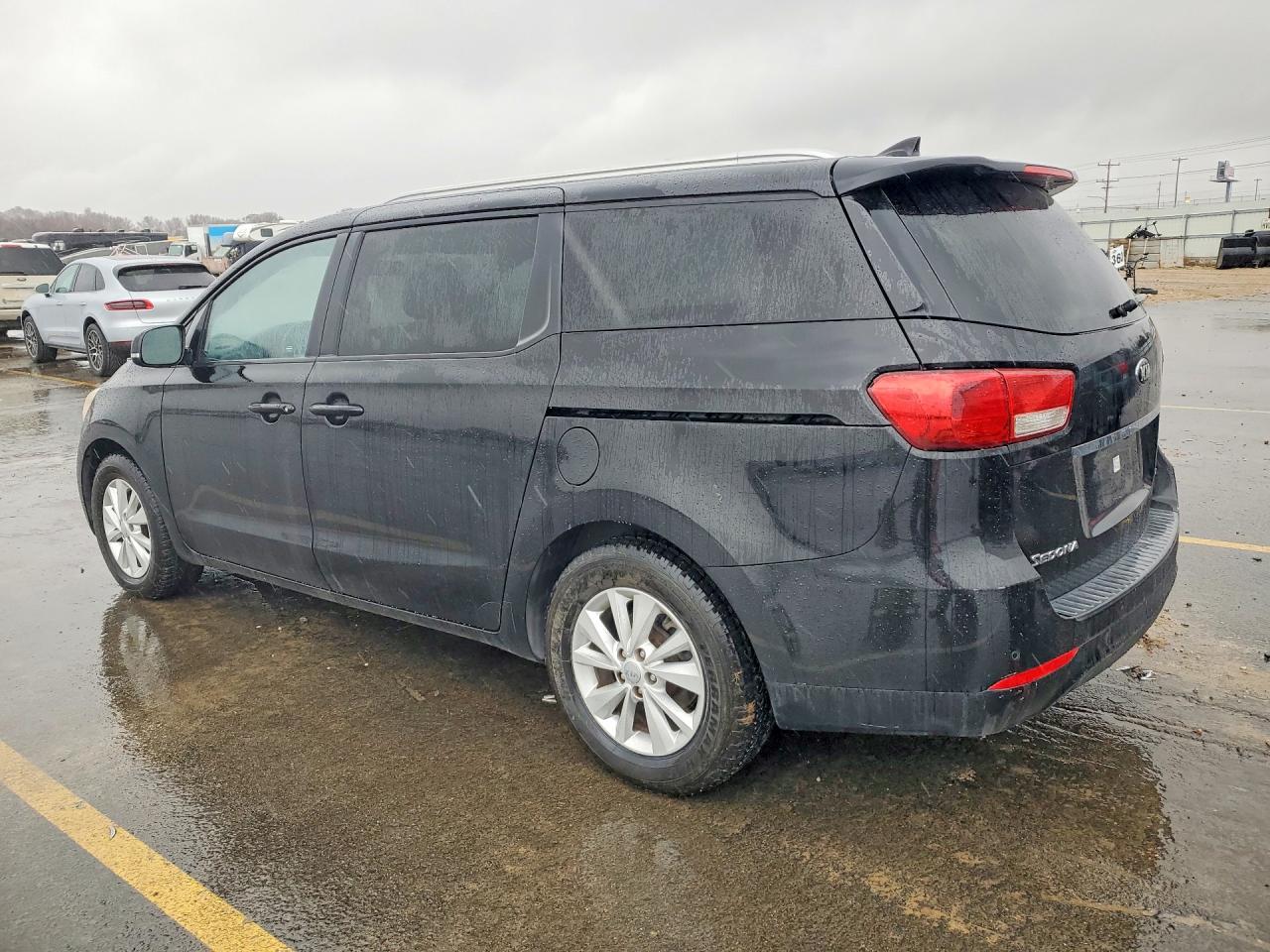 Kia Sedona Lx