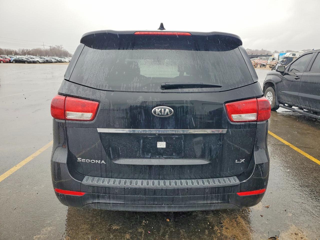Kia Sedona Lx