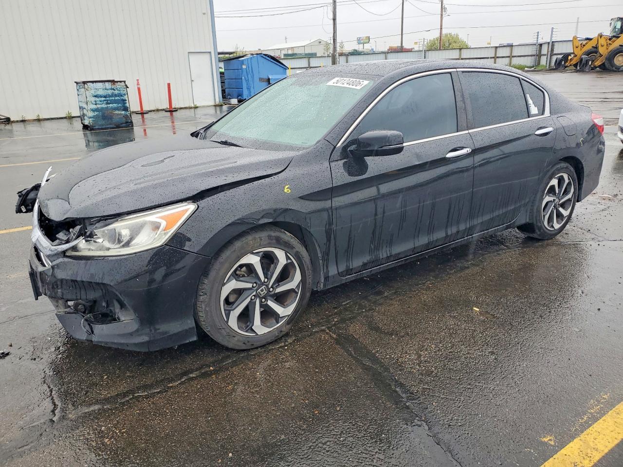 Salvage Honda Accord Image