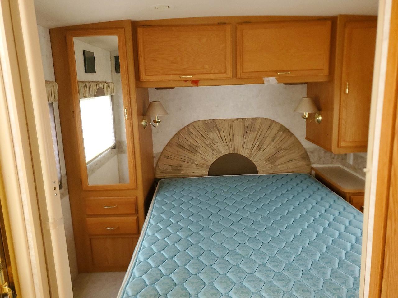 Workhorse Custom Chassis Motorhome Chassis P3500