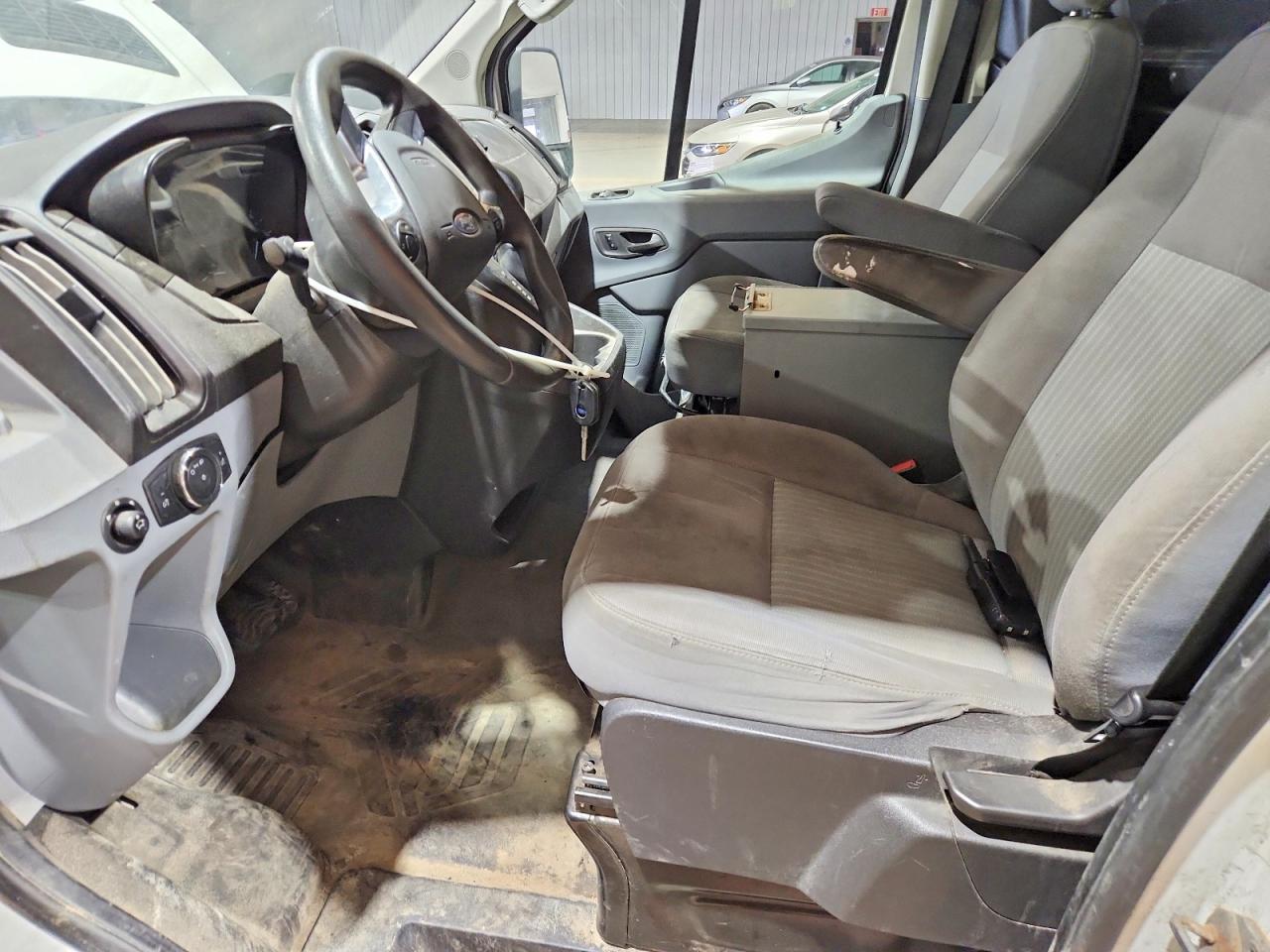 Ford Transit T-150