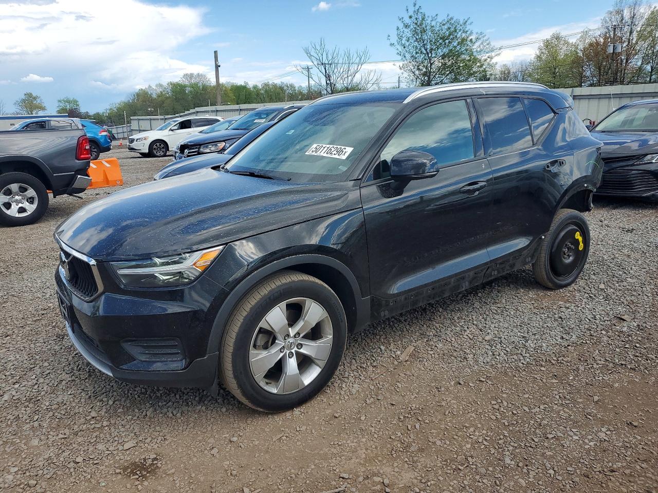 Salvage Volvo XC40 Image