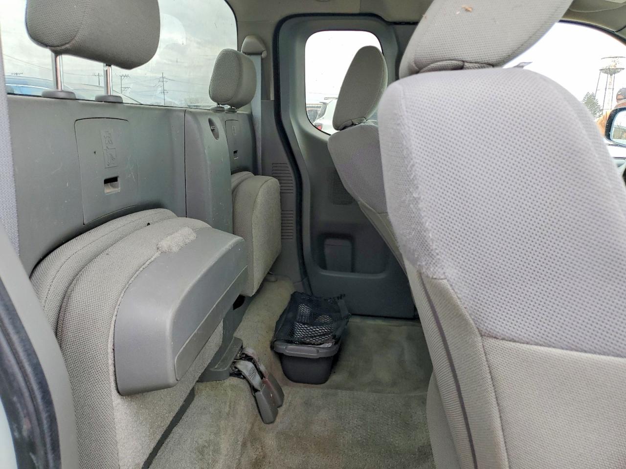 Nissan Frontier S