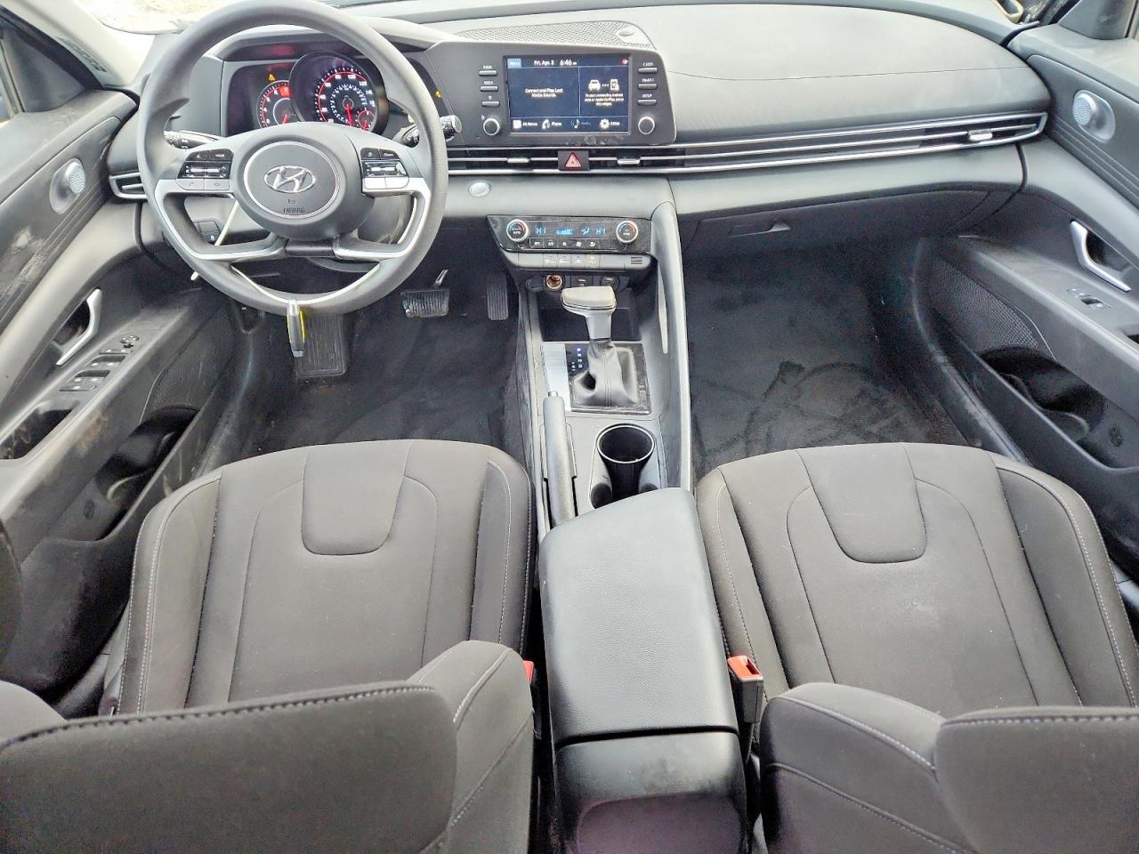 Hyundai ELANTRA Sel
