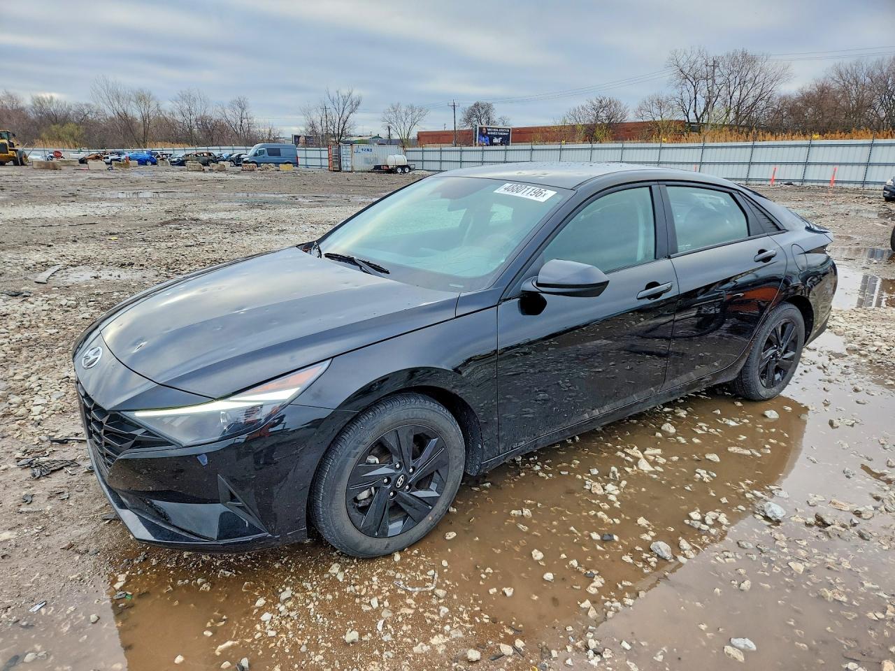 Salvage Hyundai ELANTRA Image