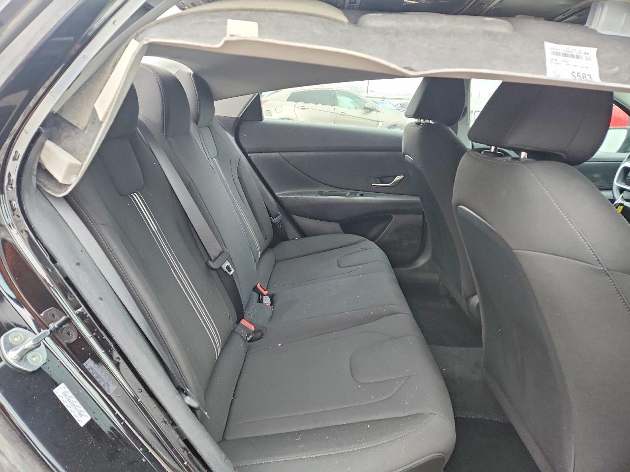 Hyundai ELANTRA Sel