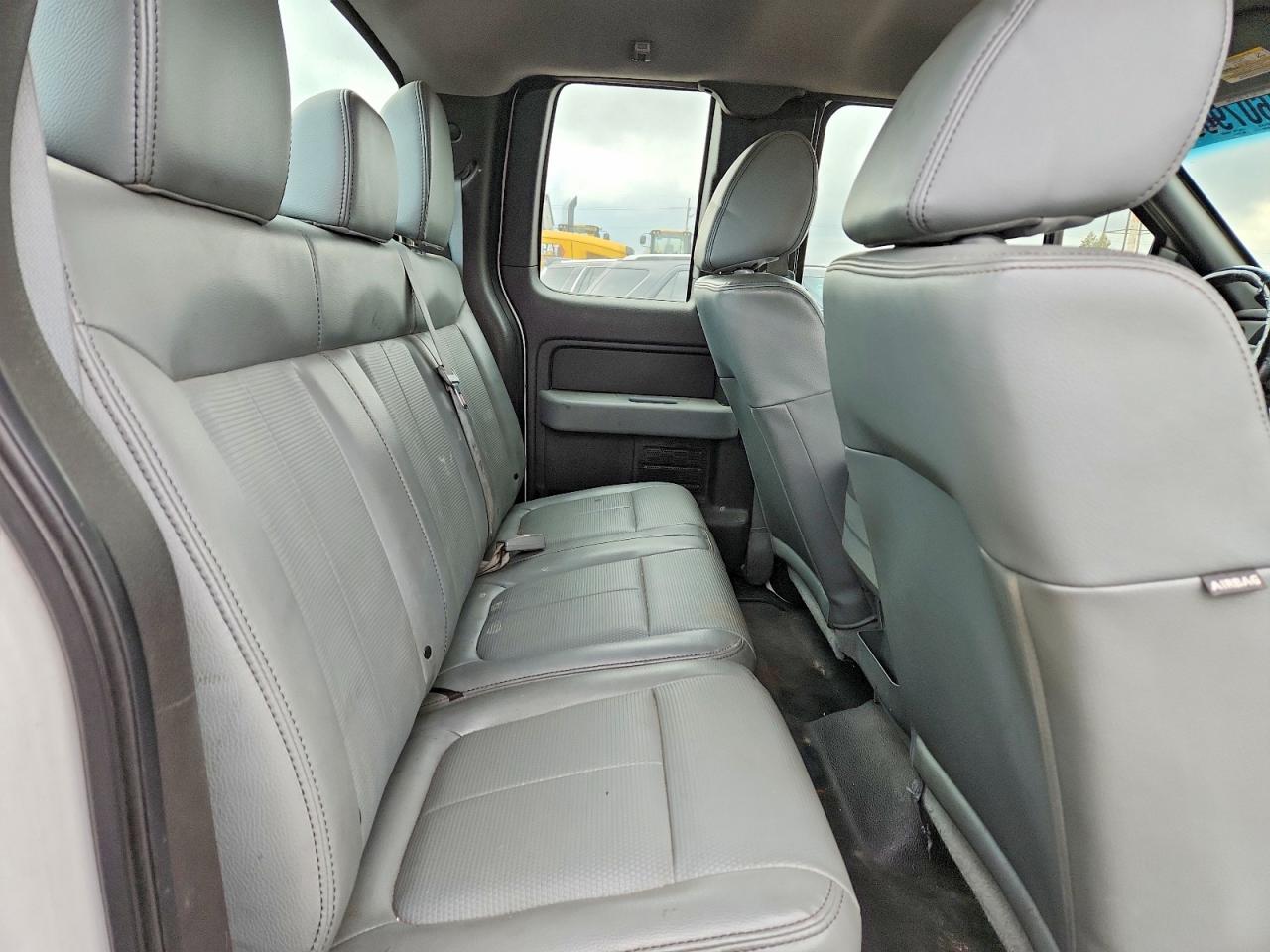 Ford F-150 Super Cab