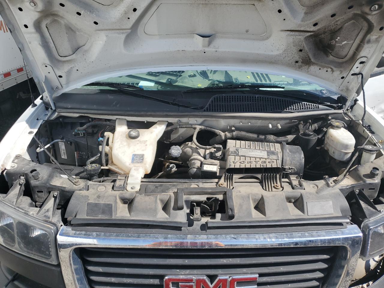 GMC Savana Cutaway G3500