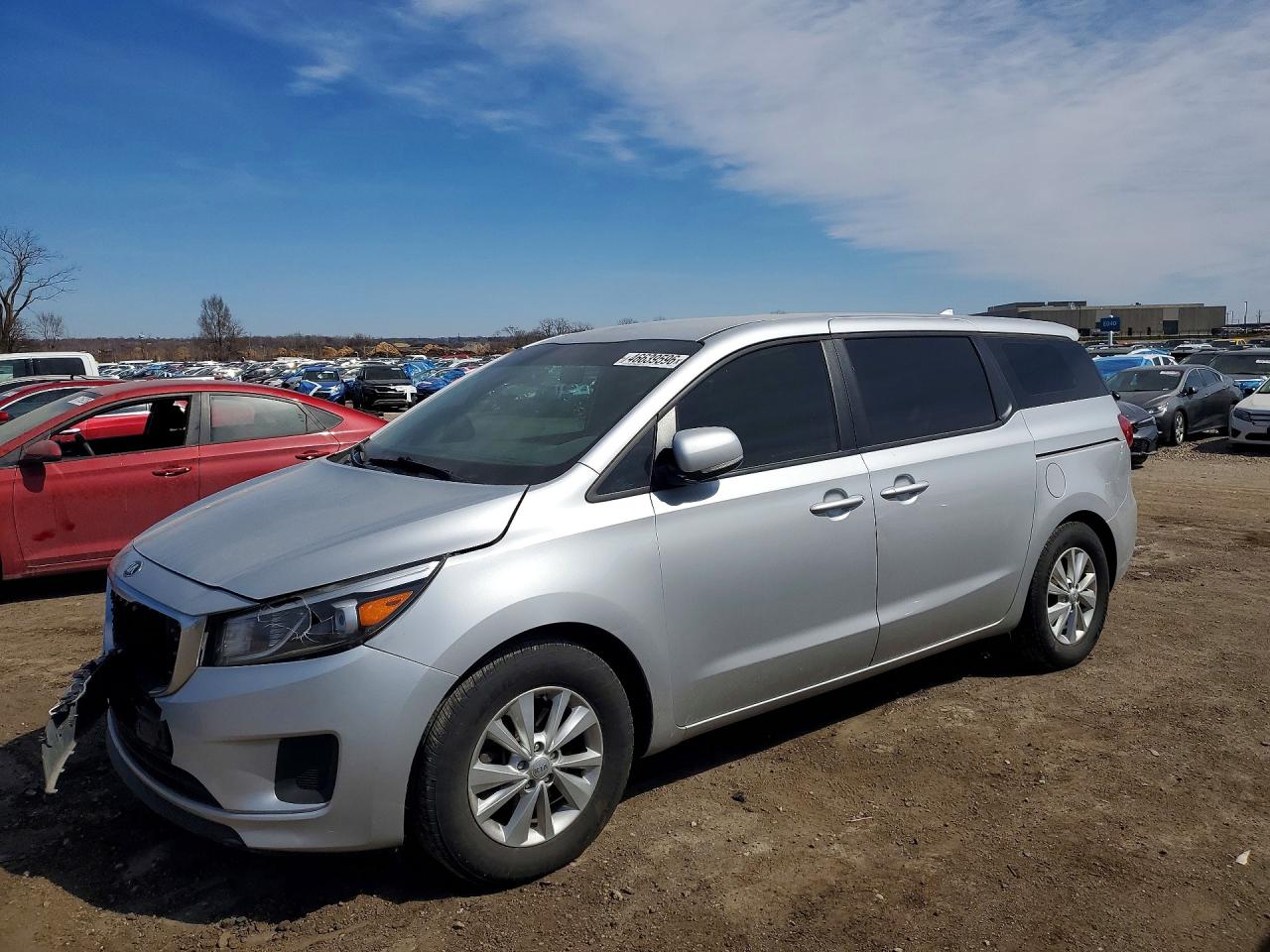 Salvage Kia Sedona Image