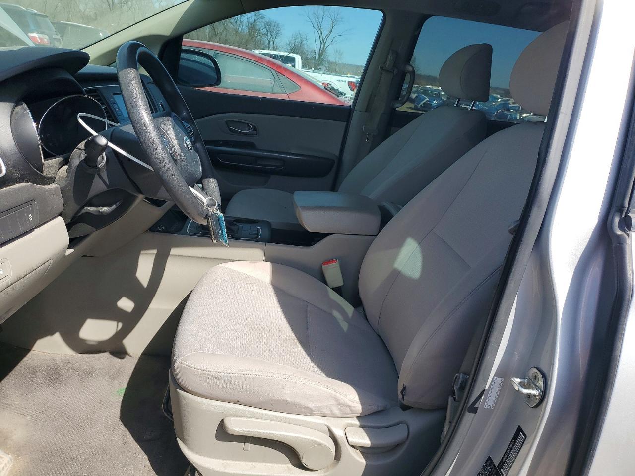 Kia Sedona L