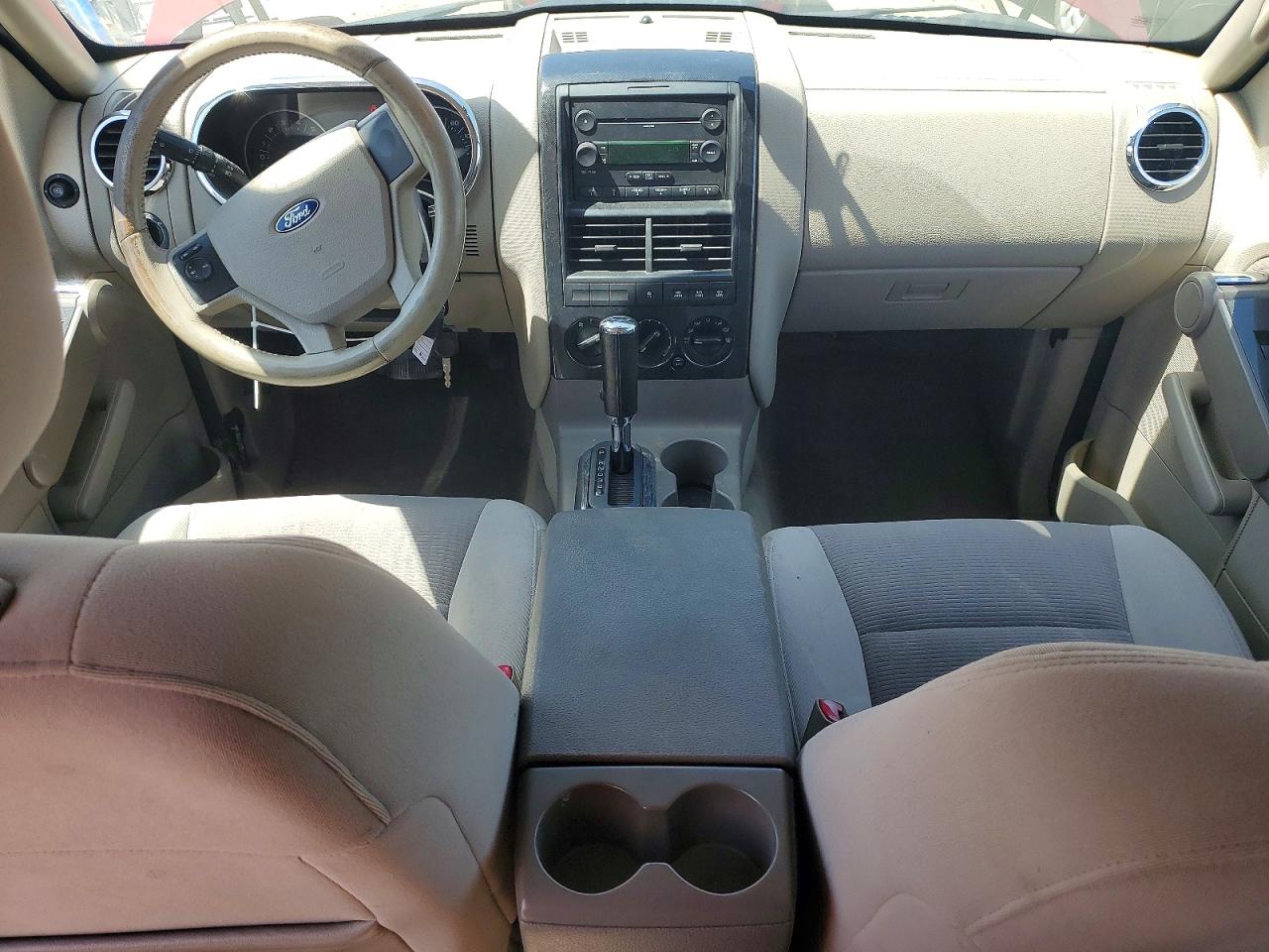 Ford Explorer Xlt