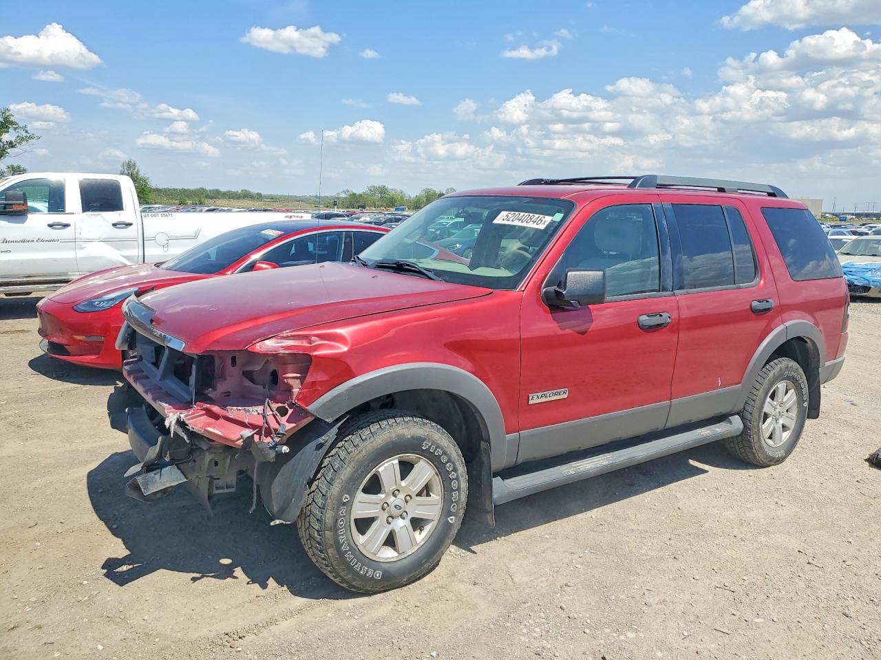 Salvage Ford Explorer Image