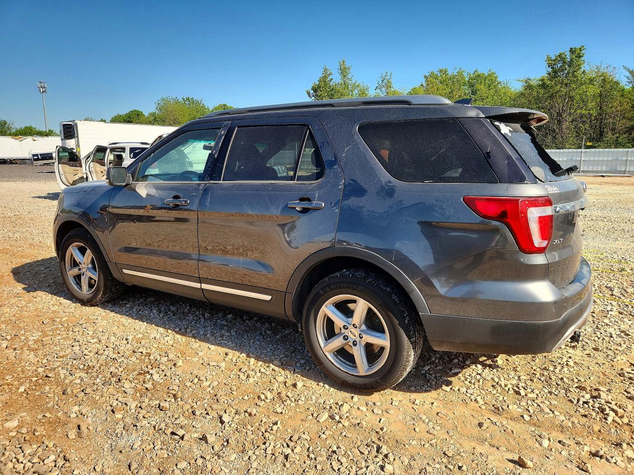 Ford Explorer Xlt