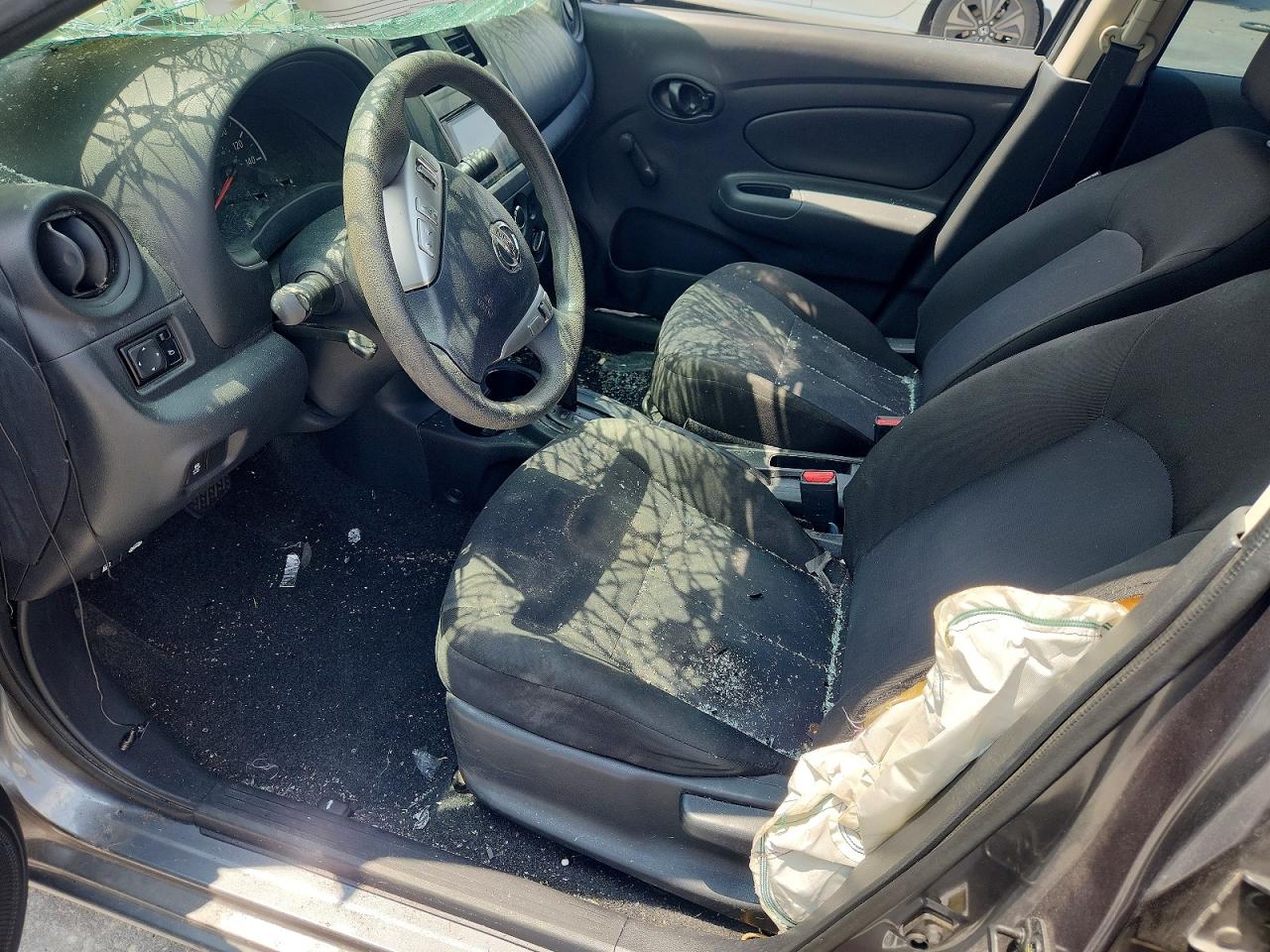 Nissan Versa S Plus