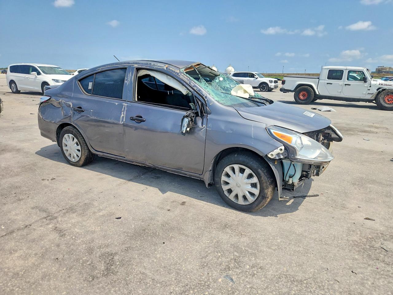 Nissan Versa S Plus