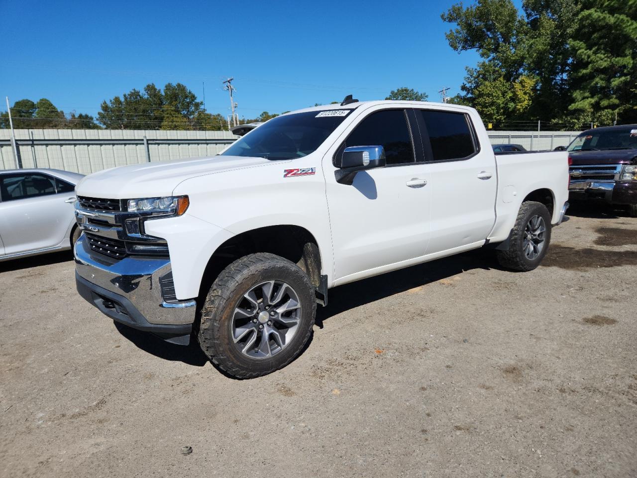 Salvage Chevrolet Silverado Image