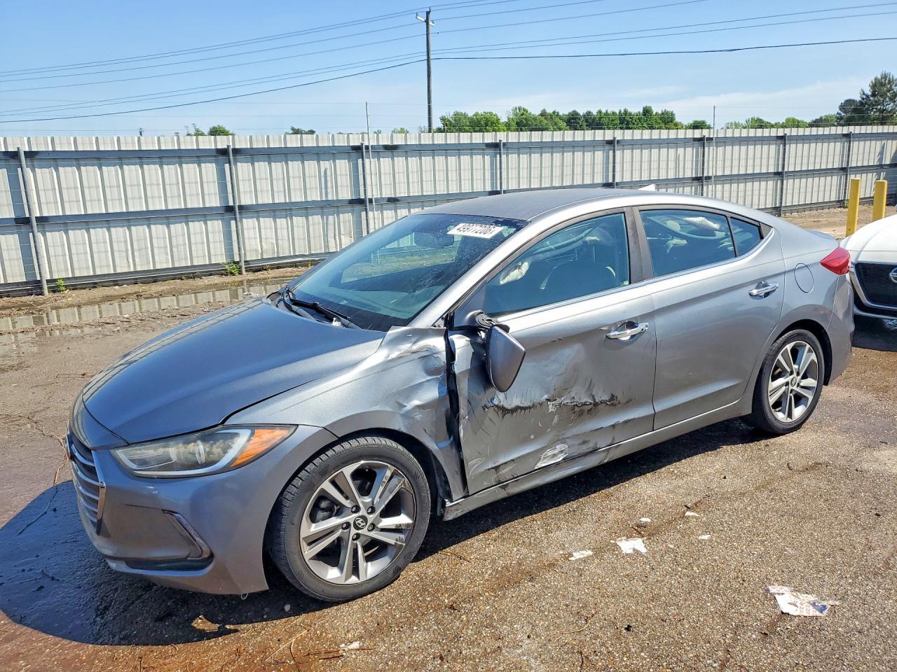 Salvage Hyundai ELANTRA Image