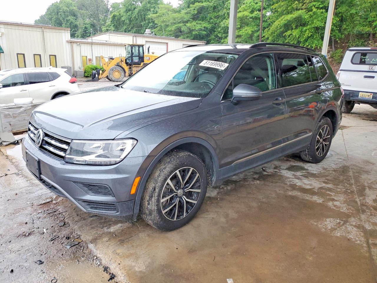 Salvage Volkswagen Tiguan Image