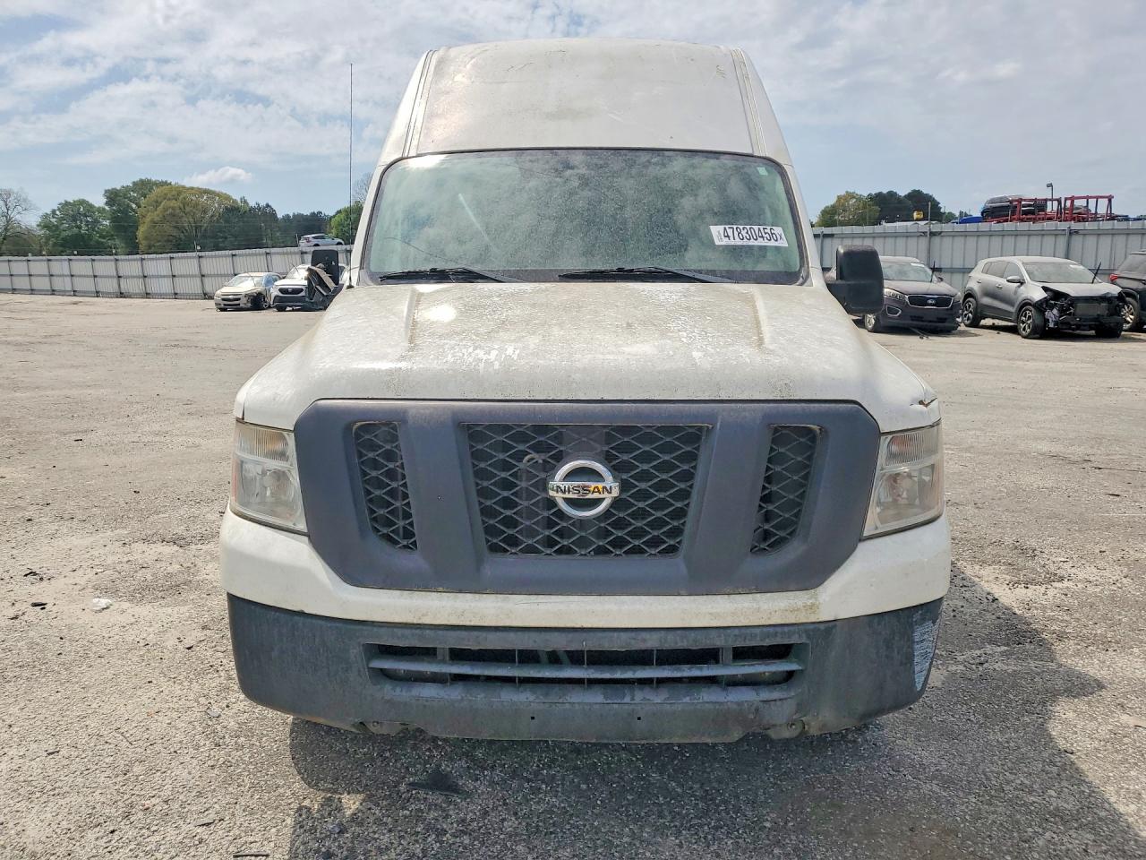 Nissan Nv