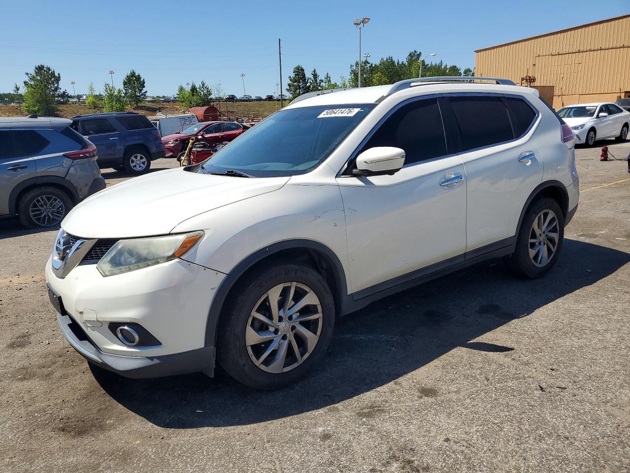 Salvage Nissan Rogue Image
