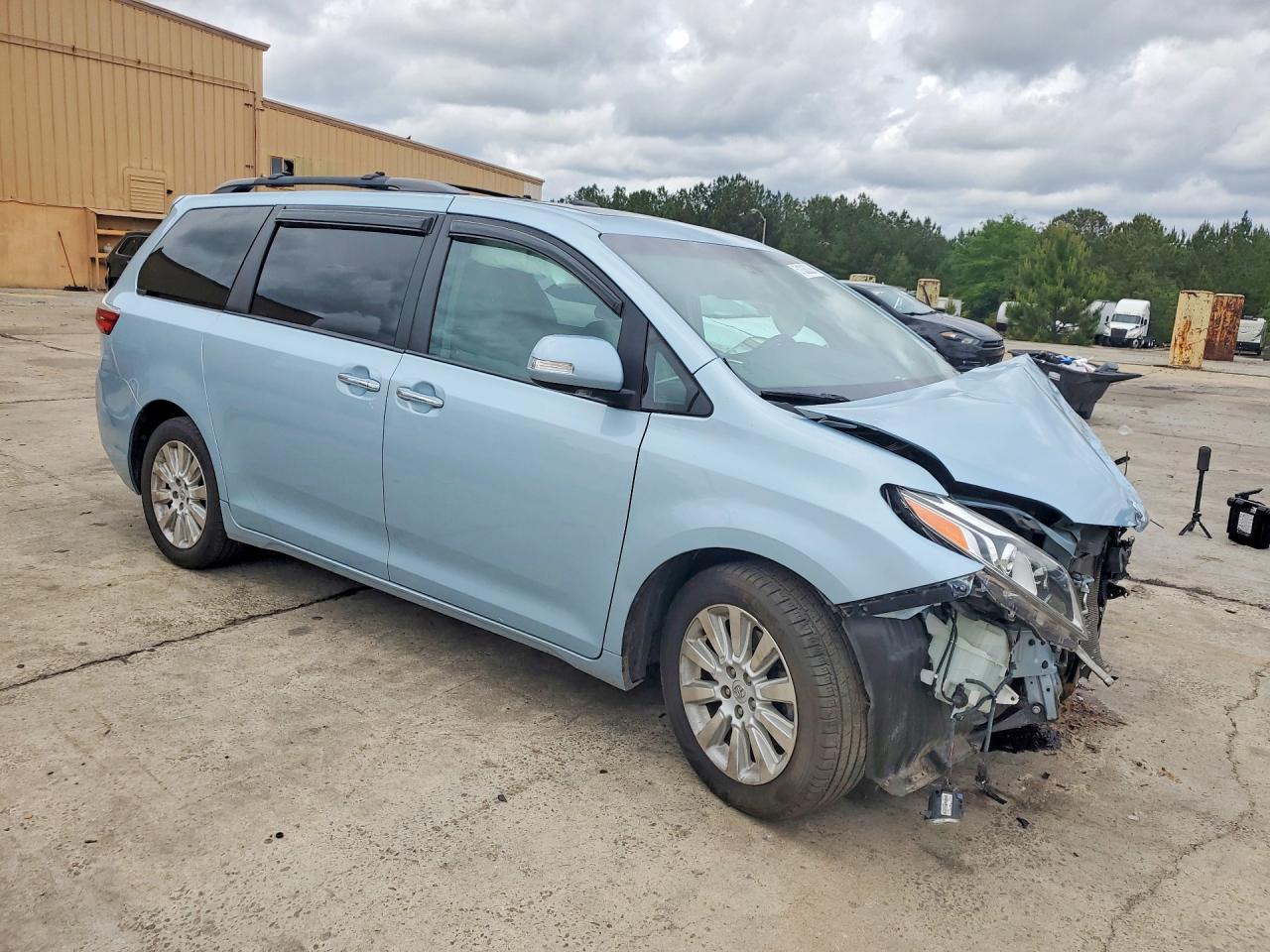 Toyota Sienna Limited Premium 7-passenger