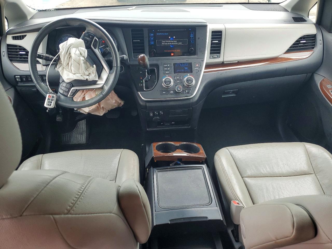 Toyota Sienna Limited Premium 7-passenger