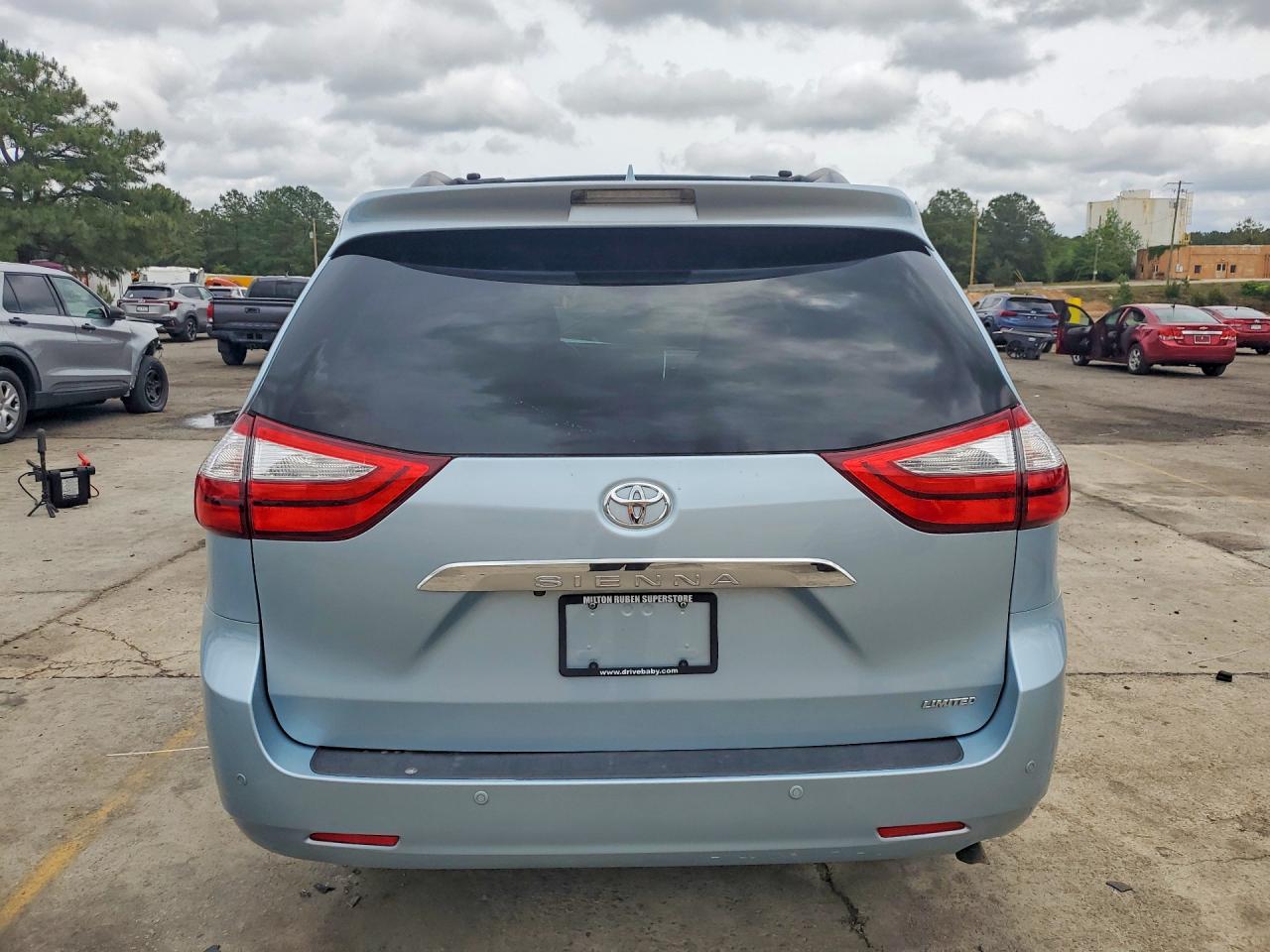 Toyota Sienna Limited Premium 7-passenger