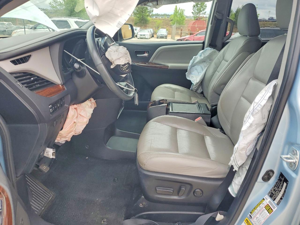 Toyota Sienna Limited Premium 7-passenger