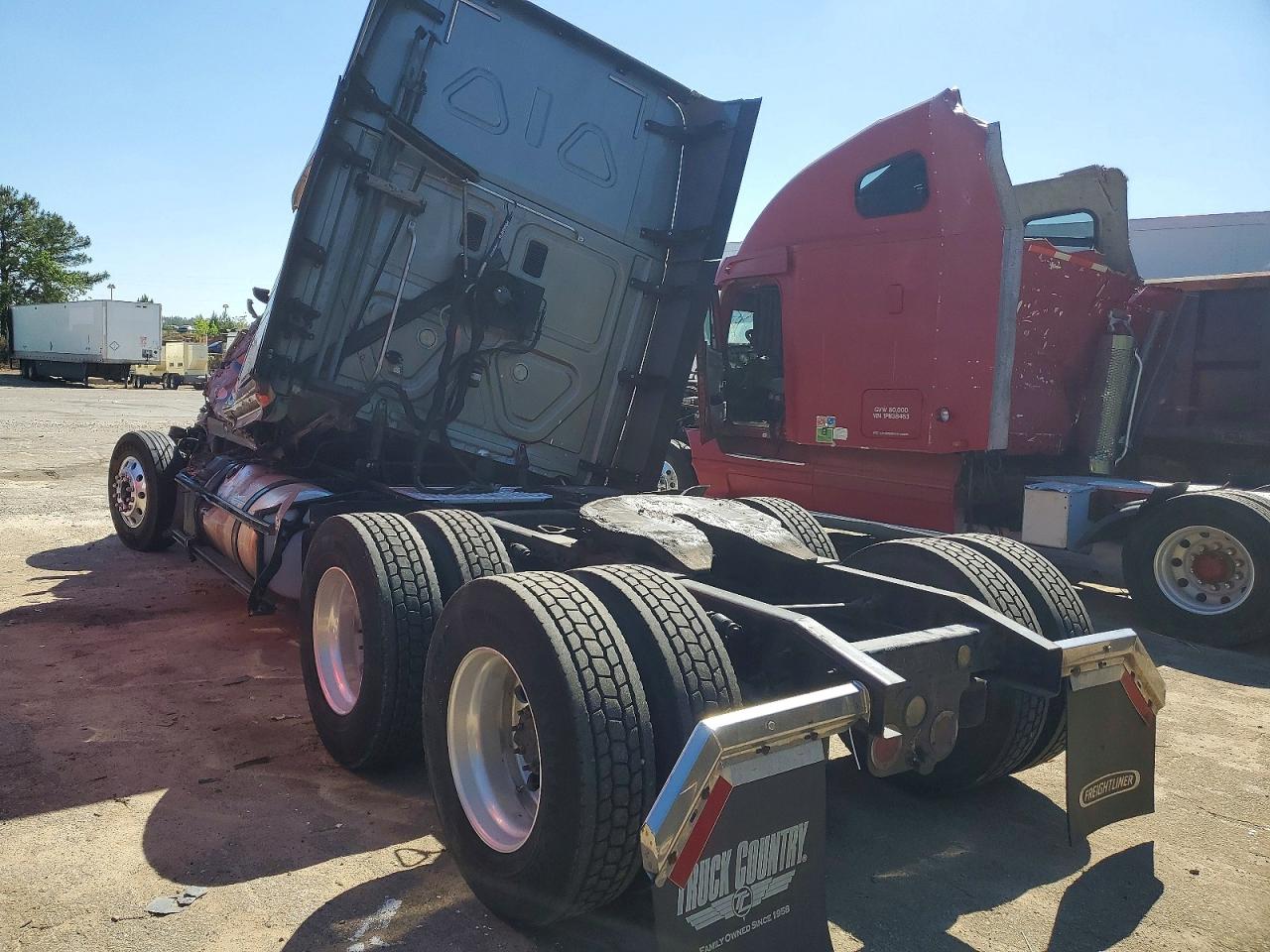 Freightliner Cascadia 125