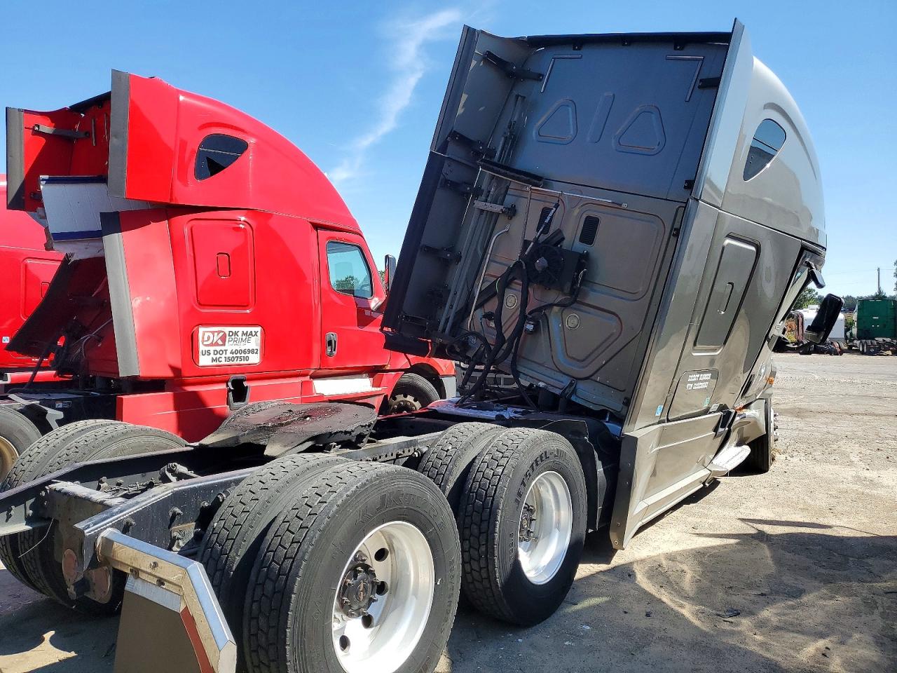 Freightliner Cascadia 125