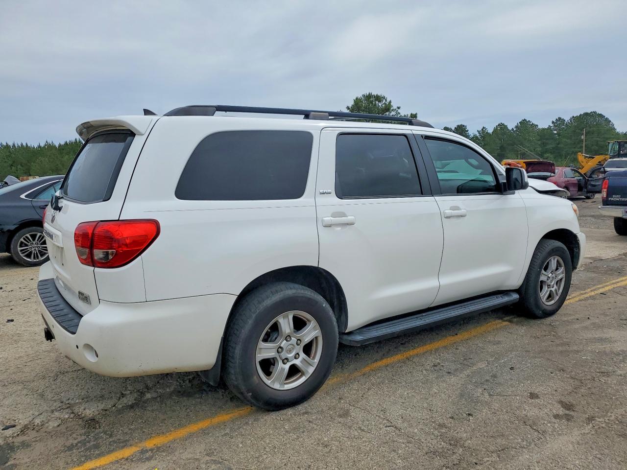 Toyota Sequoia Sr5