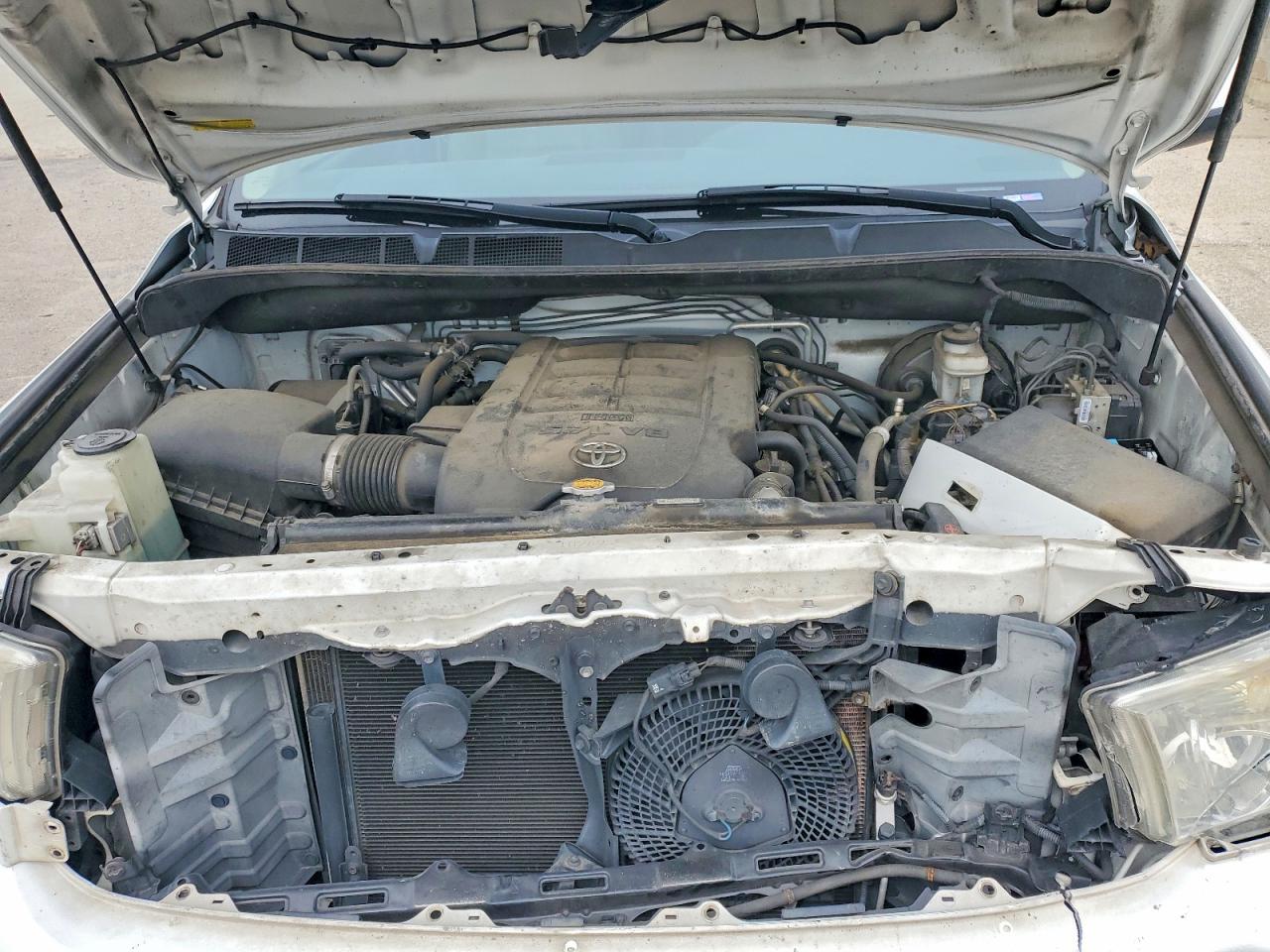 Toyota Sequoia Sr5