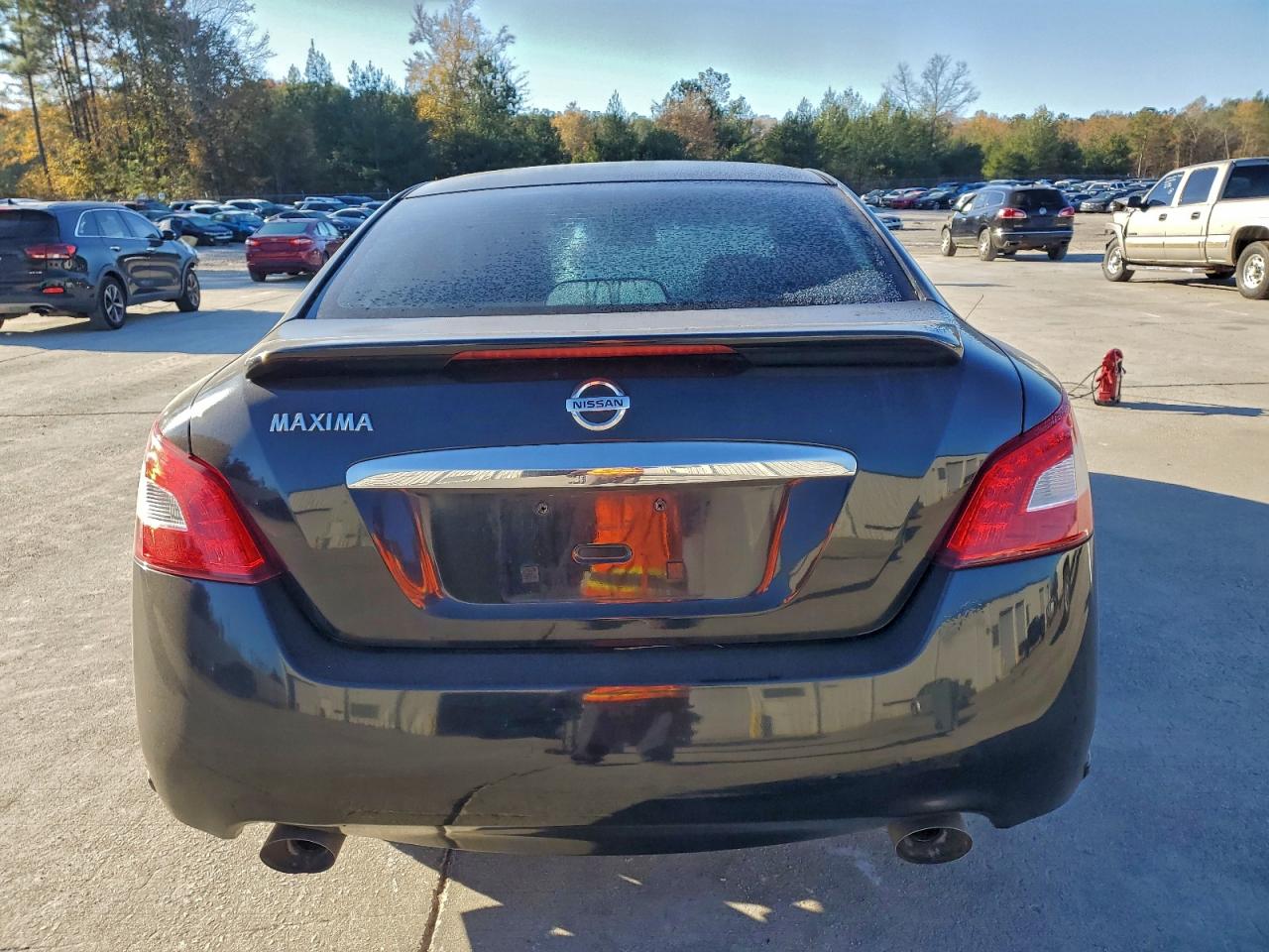 Nissan Maxima S