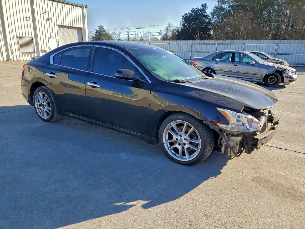 Nissan Maxima S