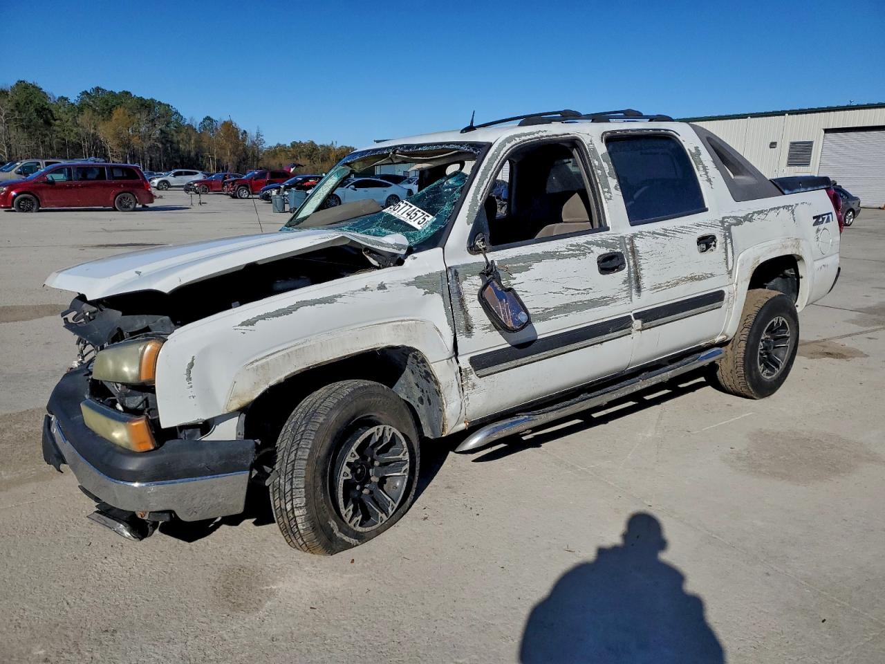Salvage Chevrolet Avalanche Image