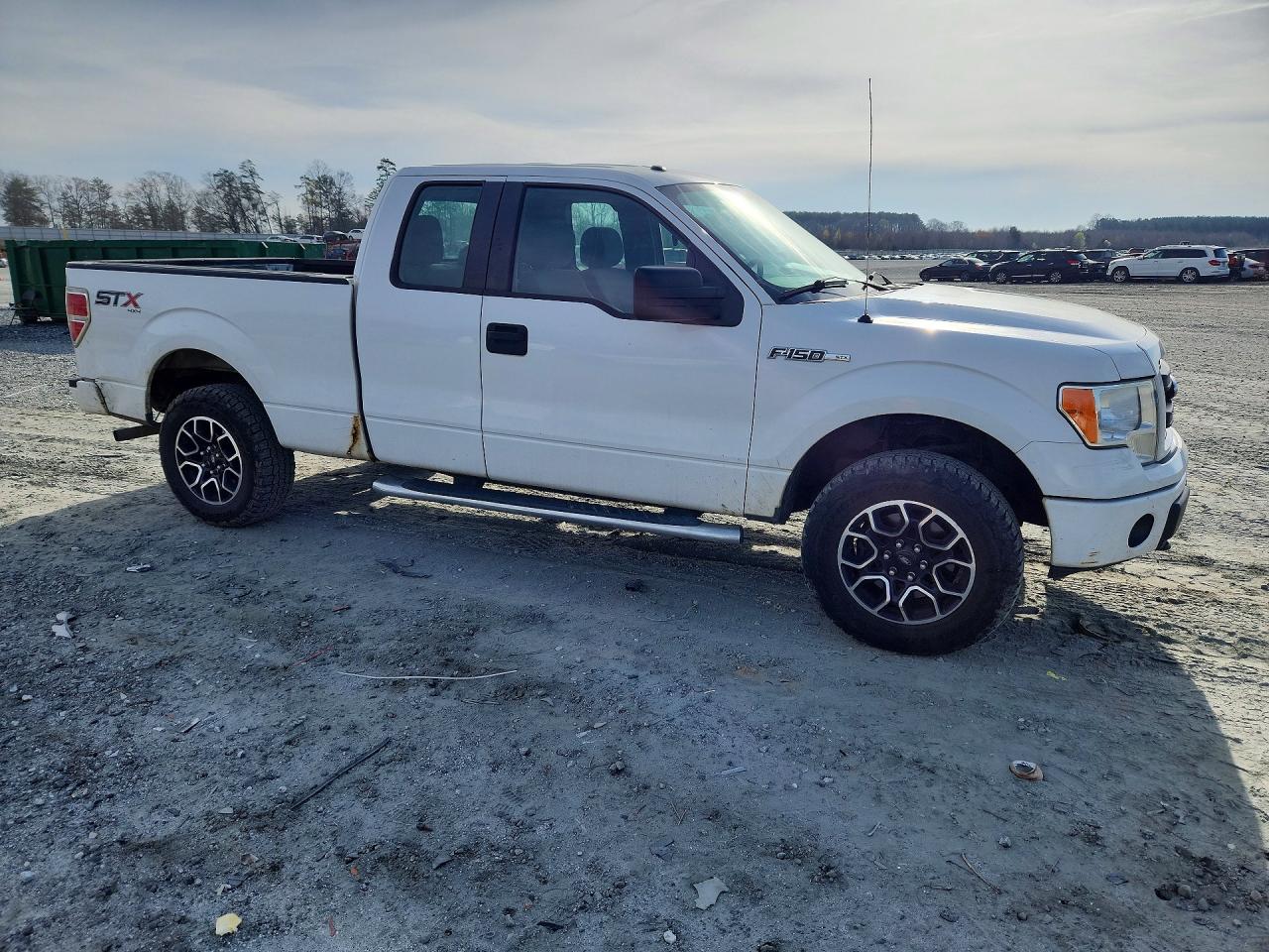 Ford F-150 Super Cab