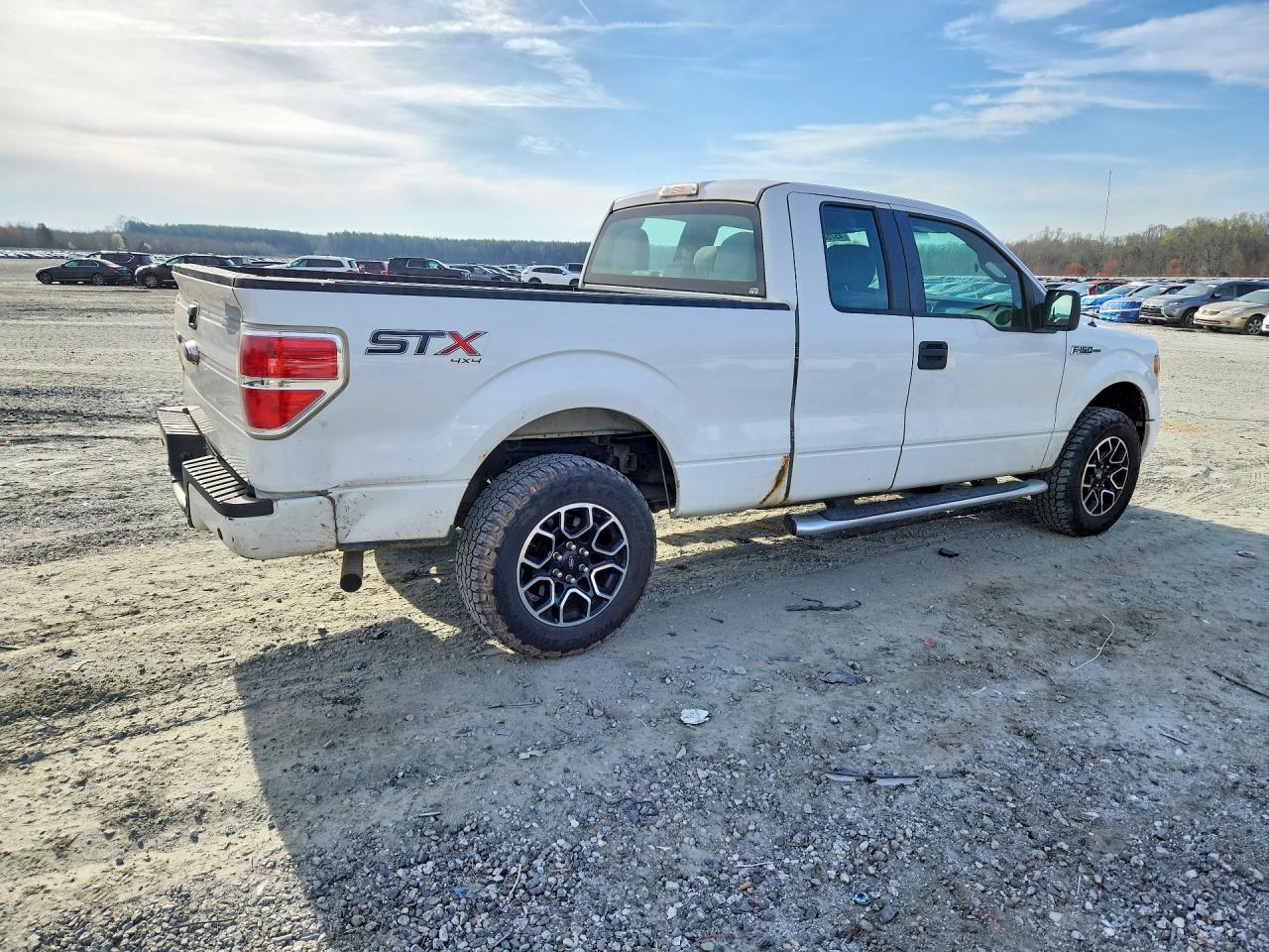 Ford F-150 Super Cab