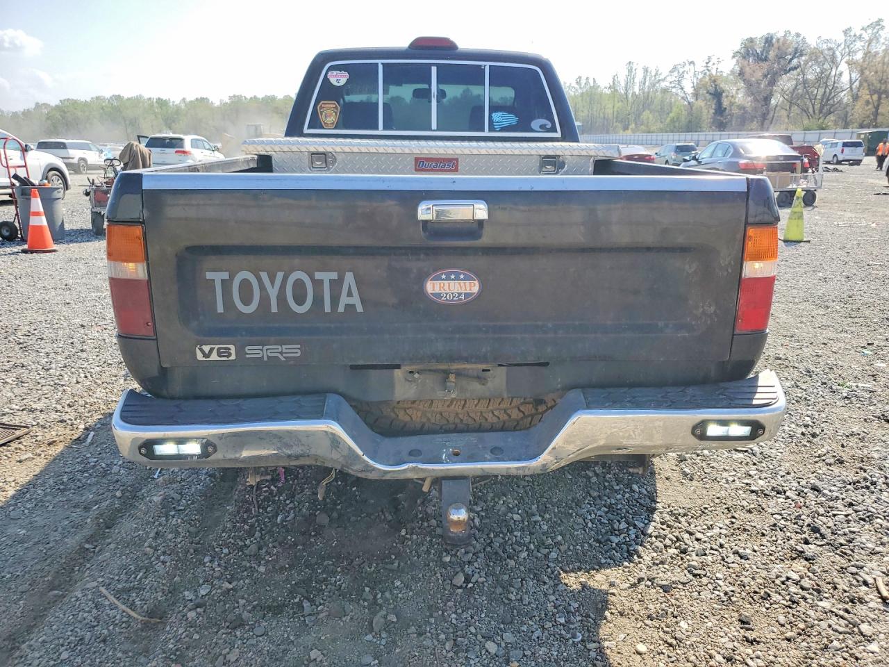 Toyota Pickup Dx V6