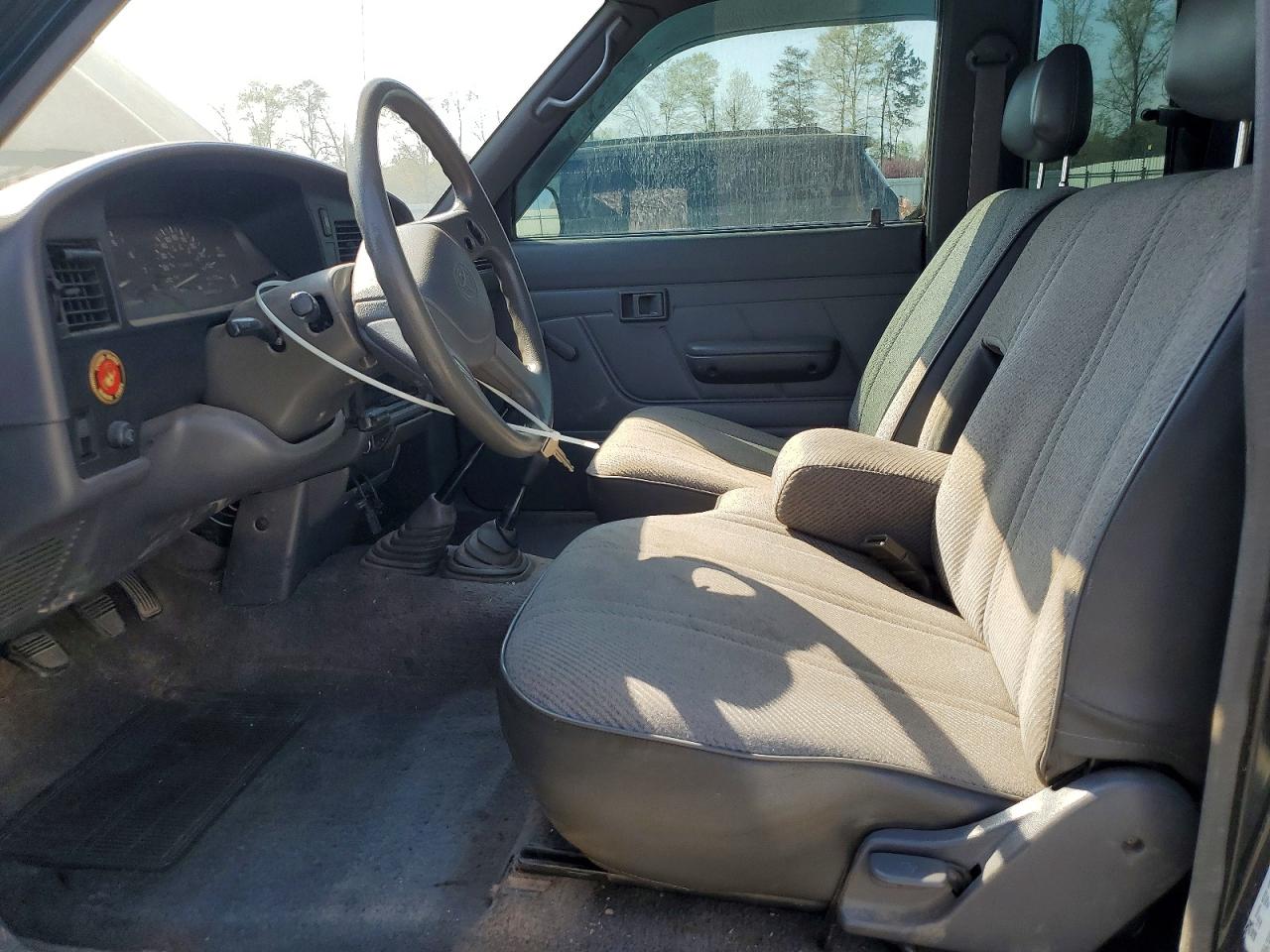 Toyota Pickup Dx V6
