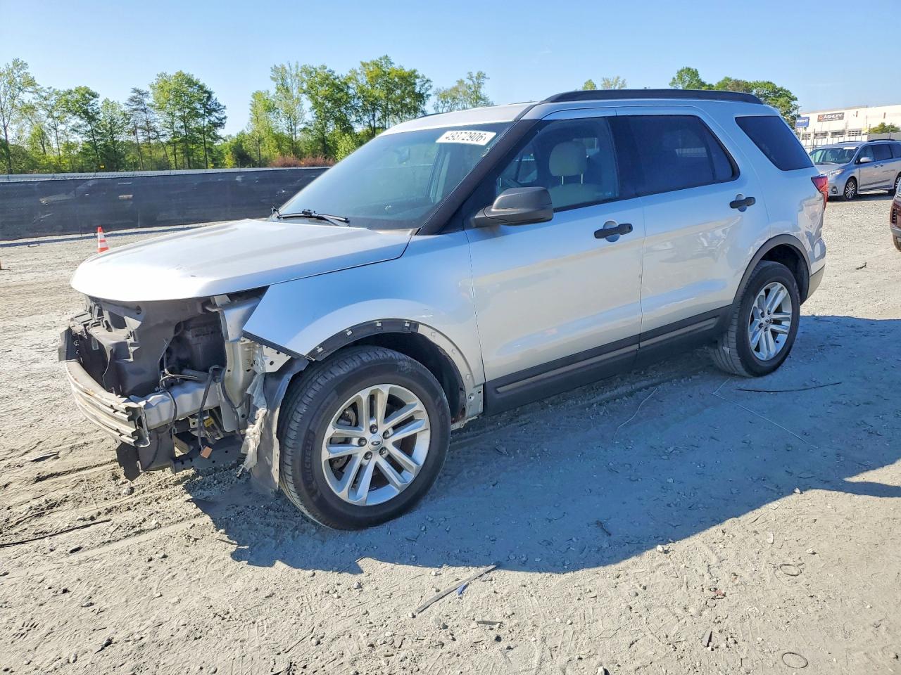 Salvage Ford Explorer Image