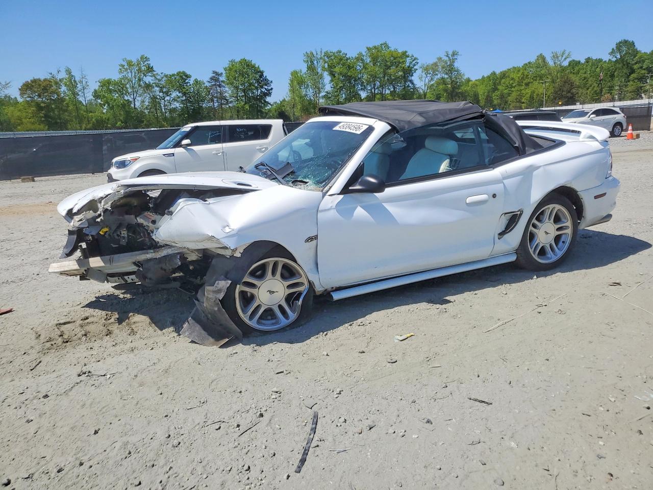 Salvage Ford Mustang Image