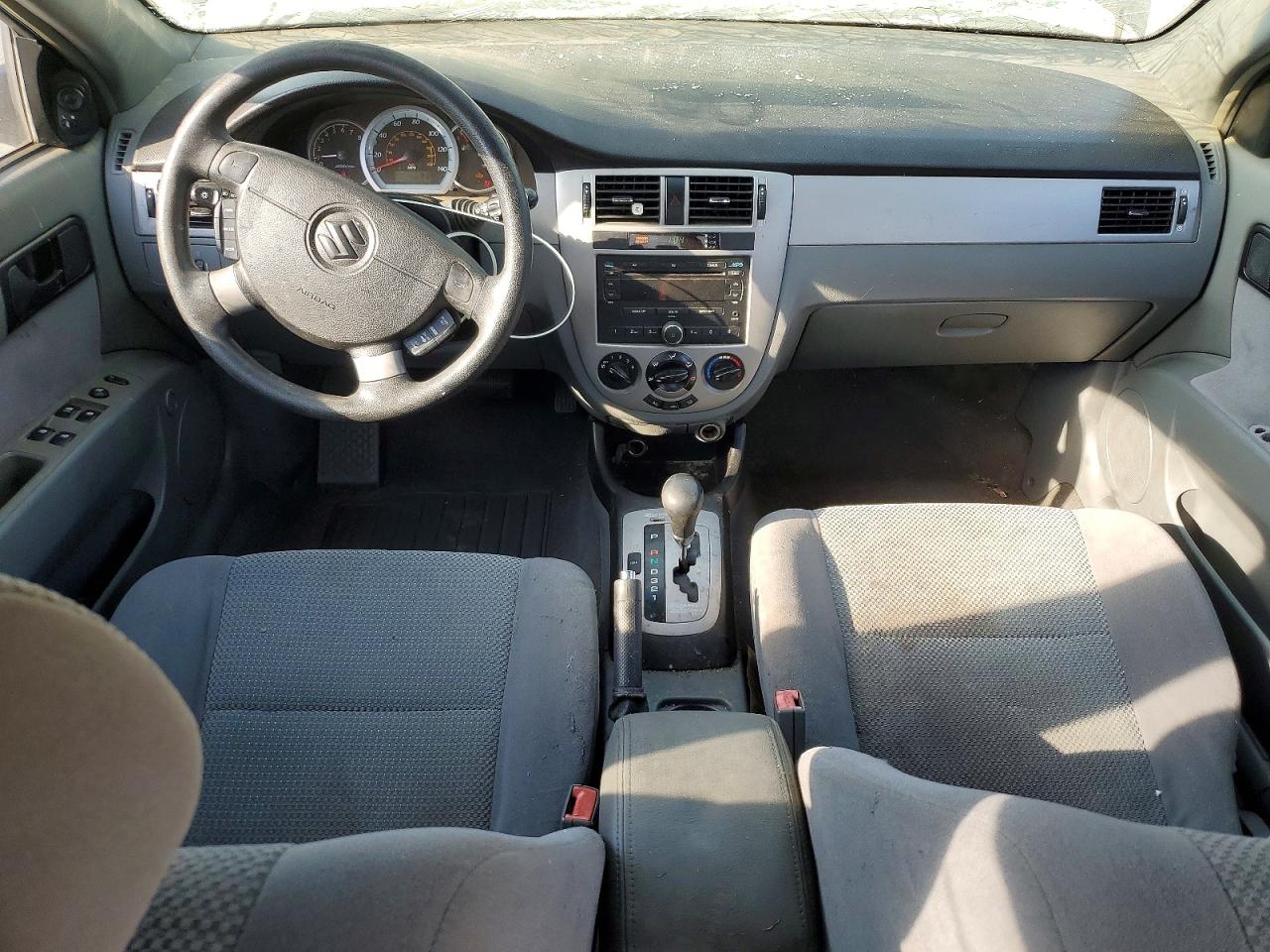 Suzuki Forenza Base