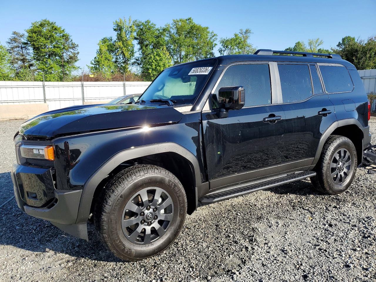Salvage Toyota Land Cruis Image
