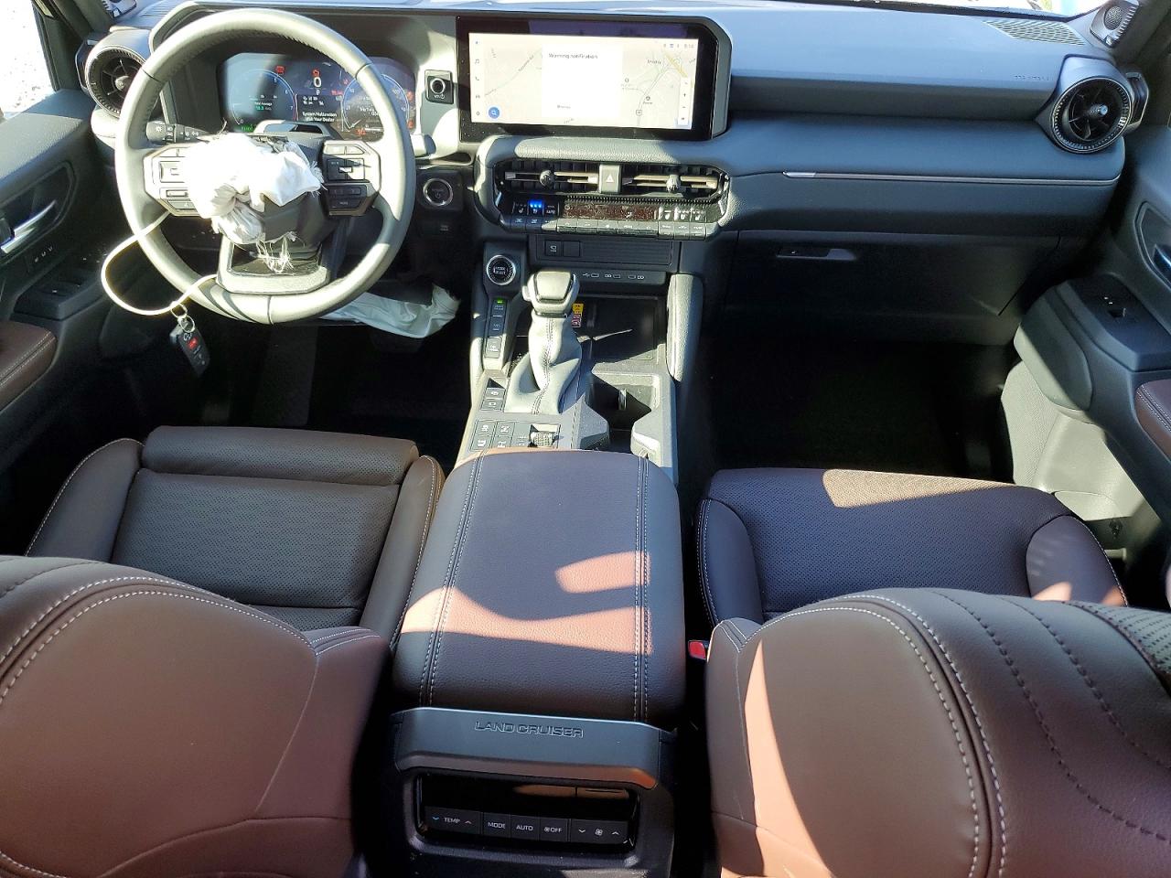 Toyota Land Cruis Base