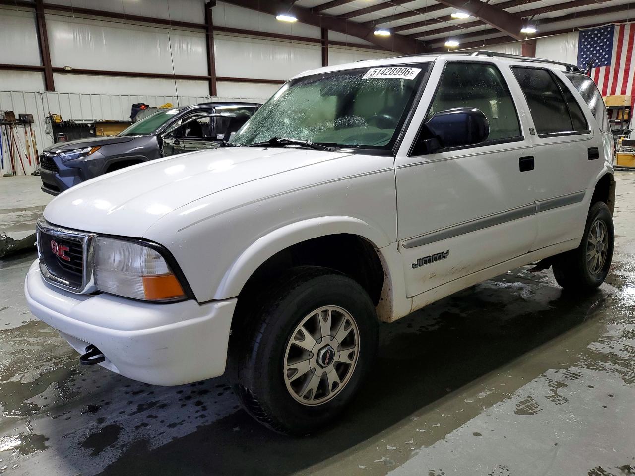 Salvage GMC Jimmy Image