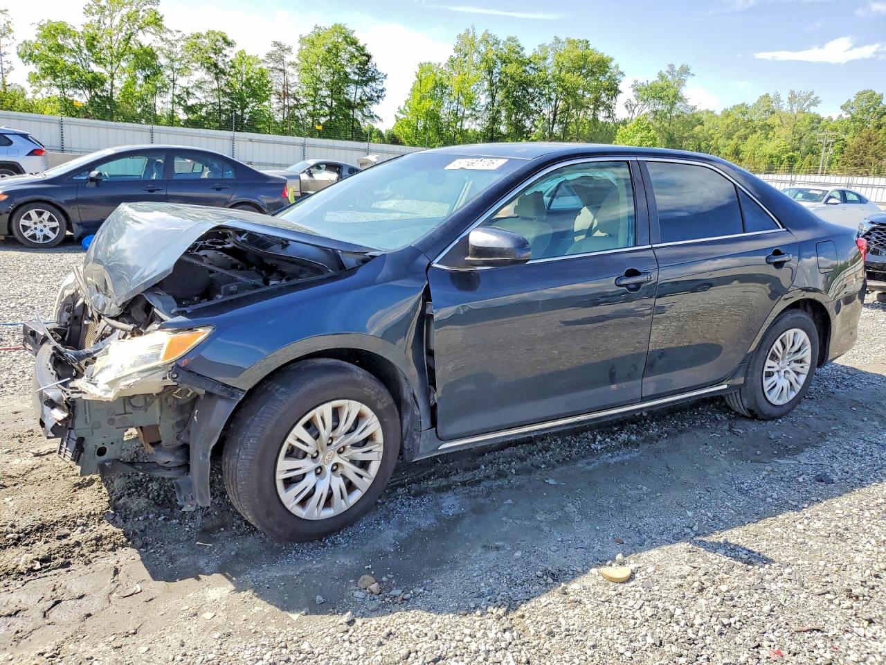 Salvage Toyota Camry Image