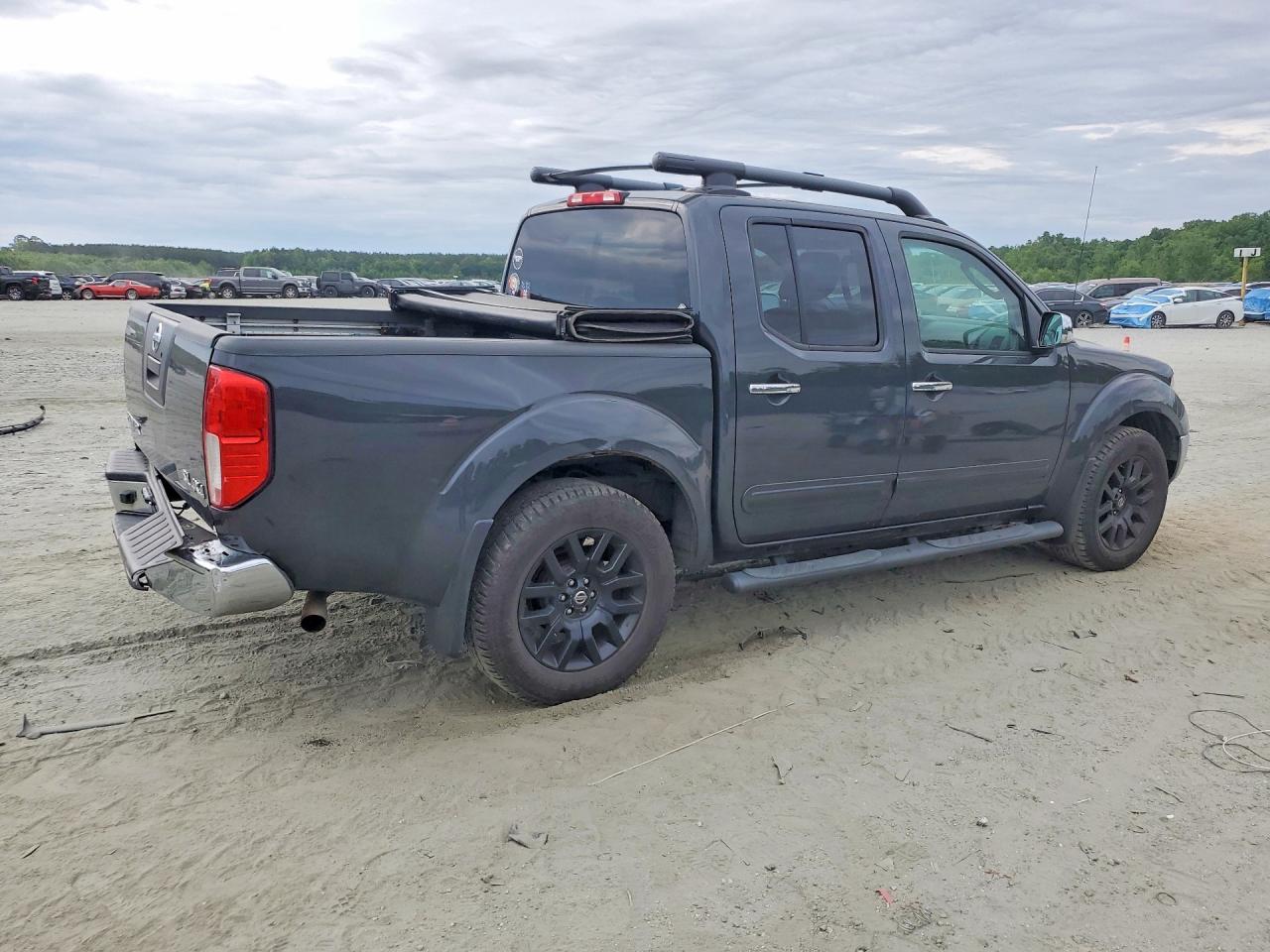 Nissan Frontier S