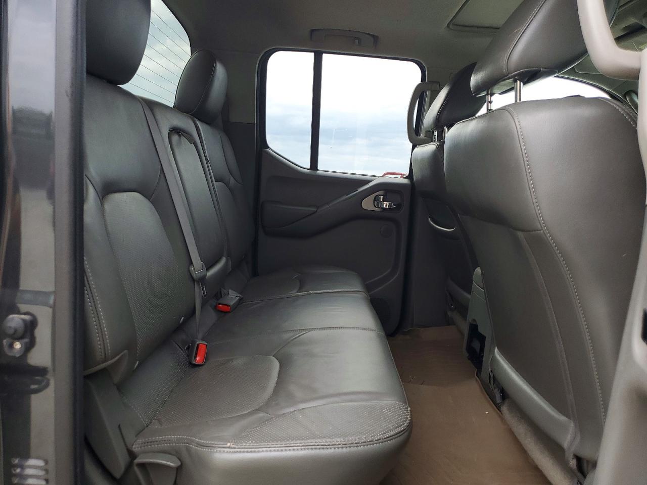 Nissan Frontier S