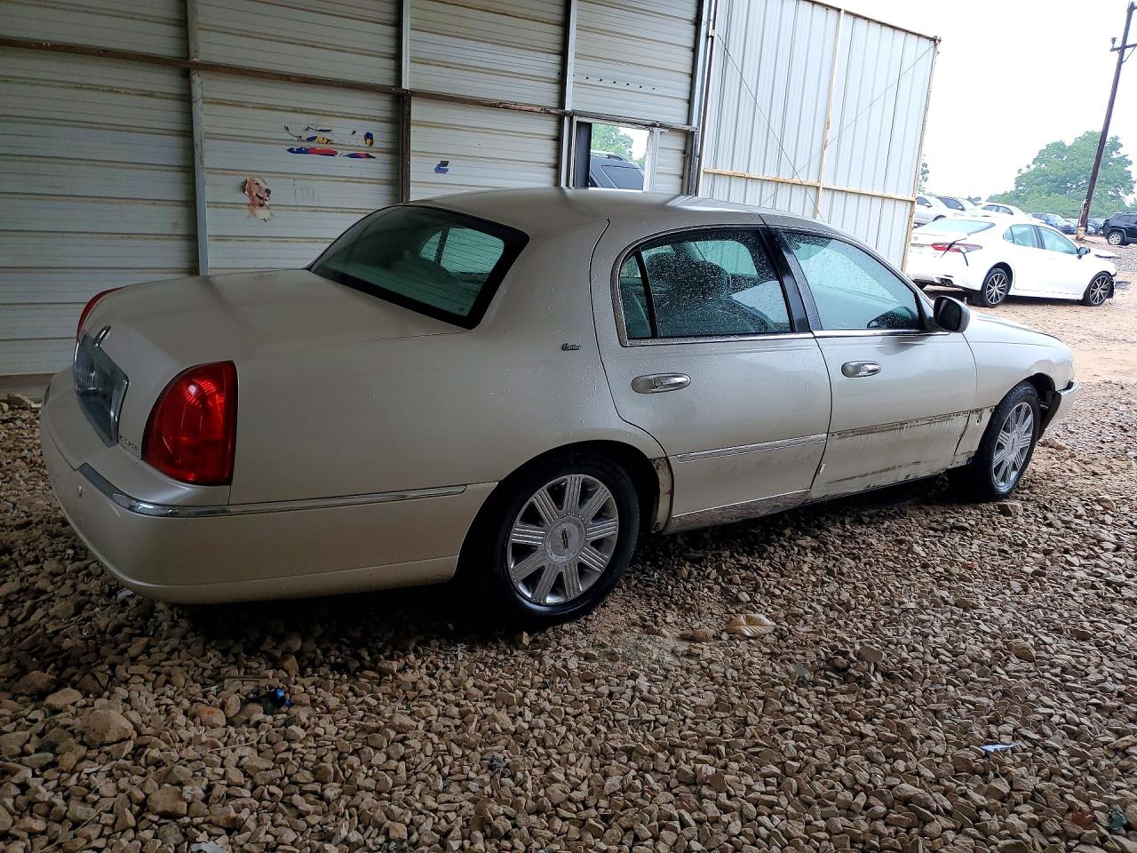 Lincoln Towncar Cartier